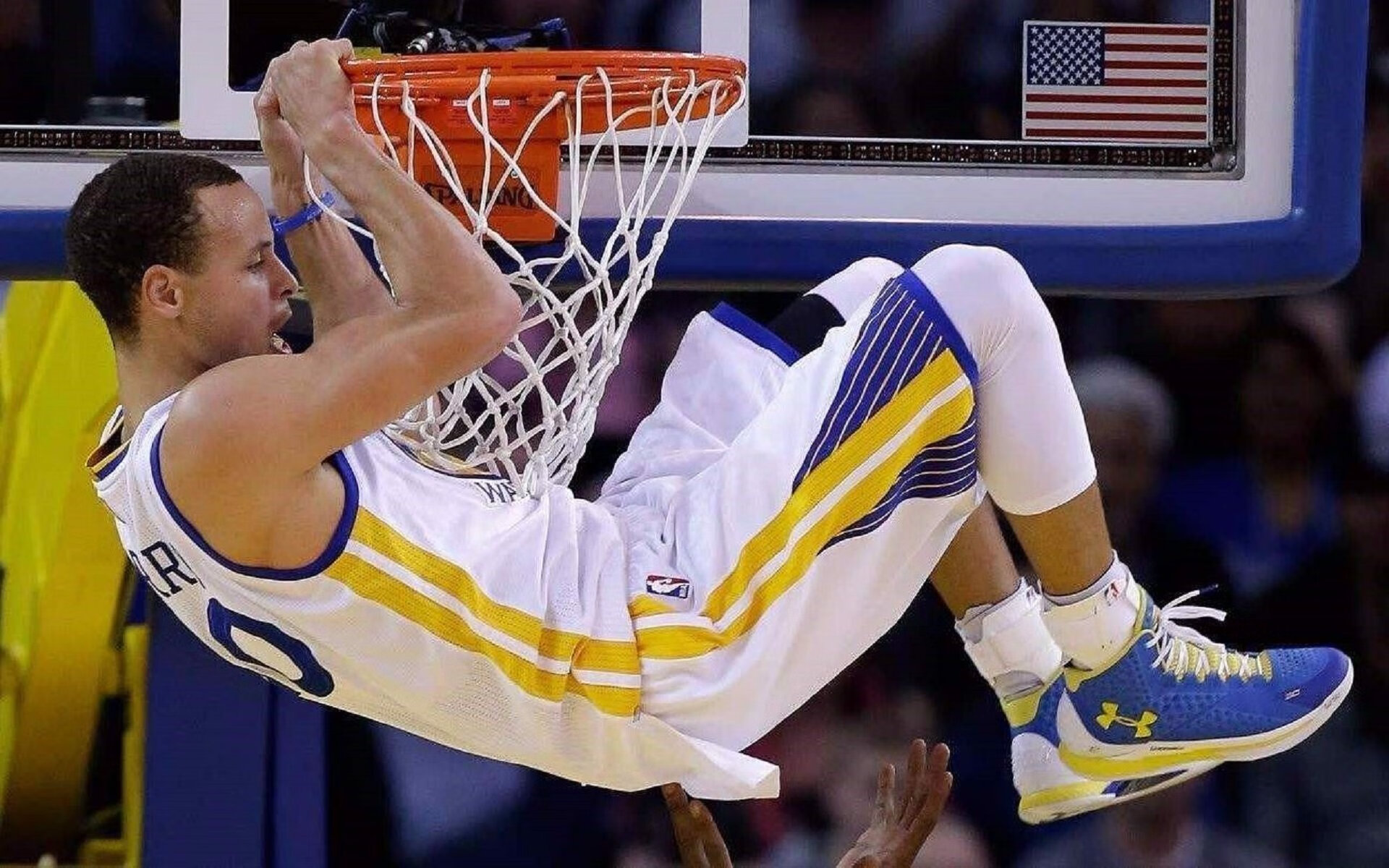 世界杯比赛压注-魔幻跨界，多特蒙德赛后改打NBA，凯尔特人转战法甲？